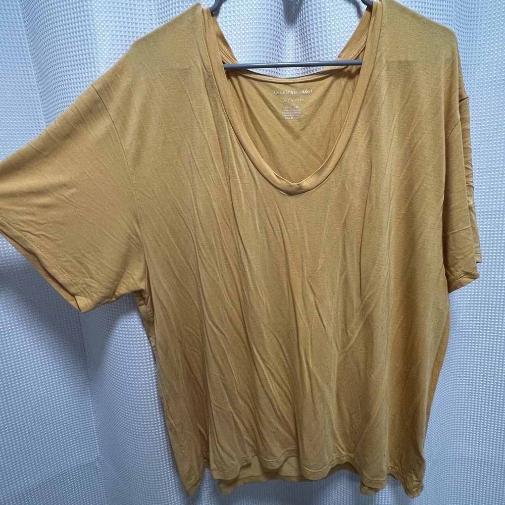 American eagle soft and sexy mustard color short sleeve